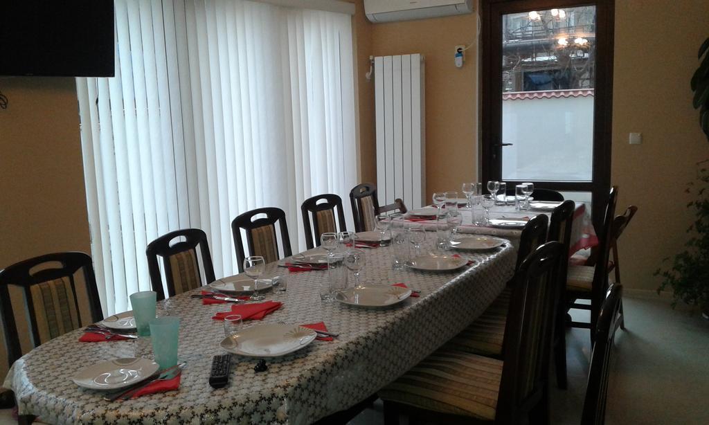 Guest House Camellia Berkovica Esterno foto