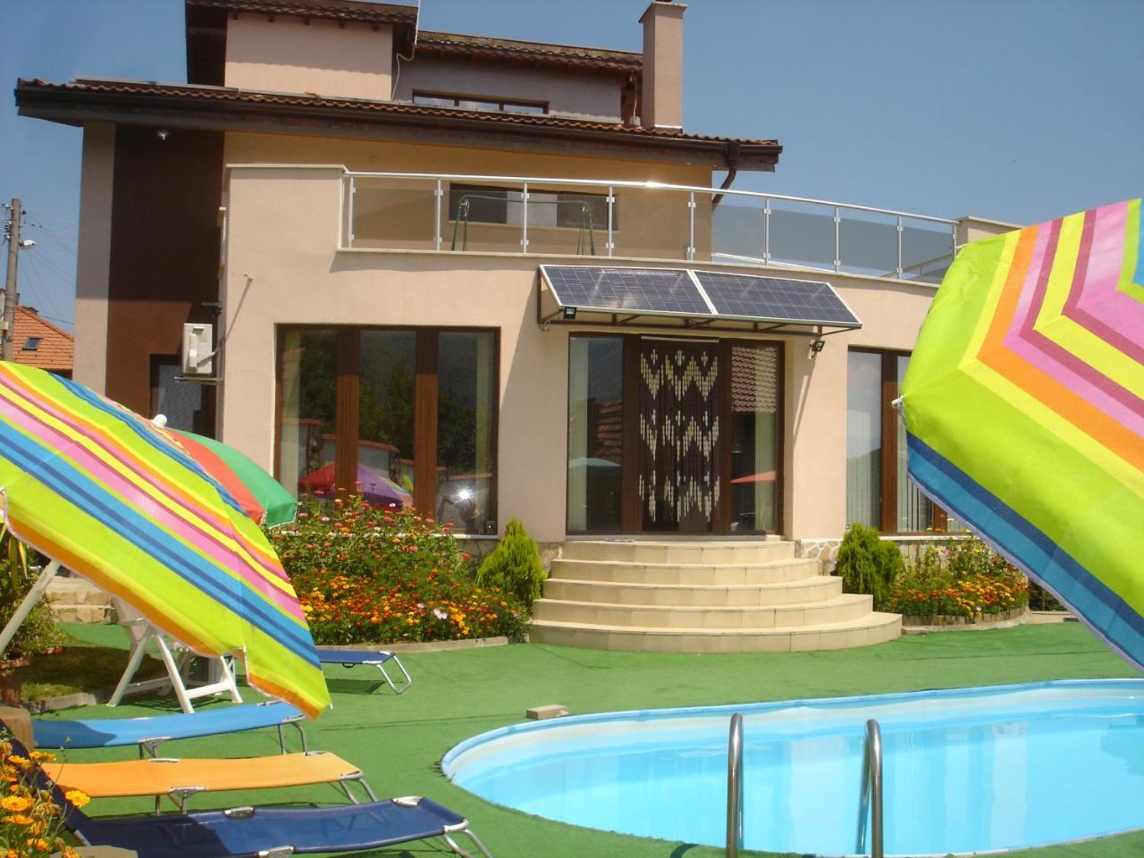 Guest House Camellia Berkovica Esterno foto
